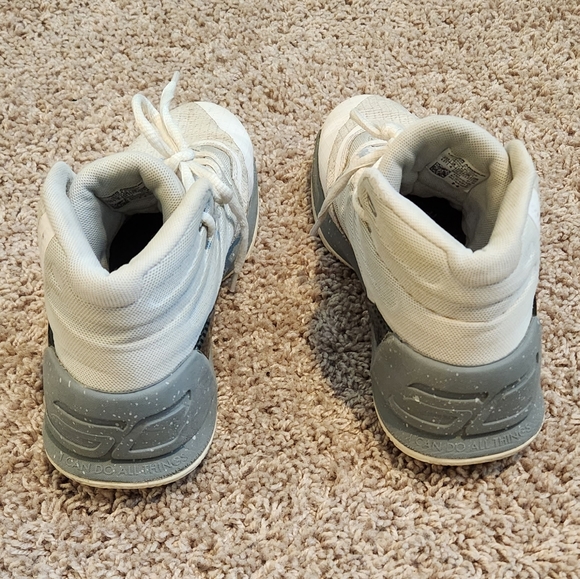 Under Armour Stephen Curry 3’s Basketball Sneakers - Picture 2 of 12